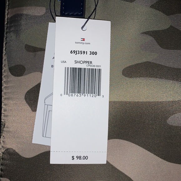 Tommy Hilfiger / Camo Shopper Bag - Picture 9 of 13